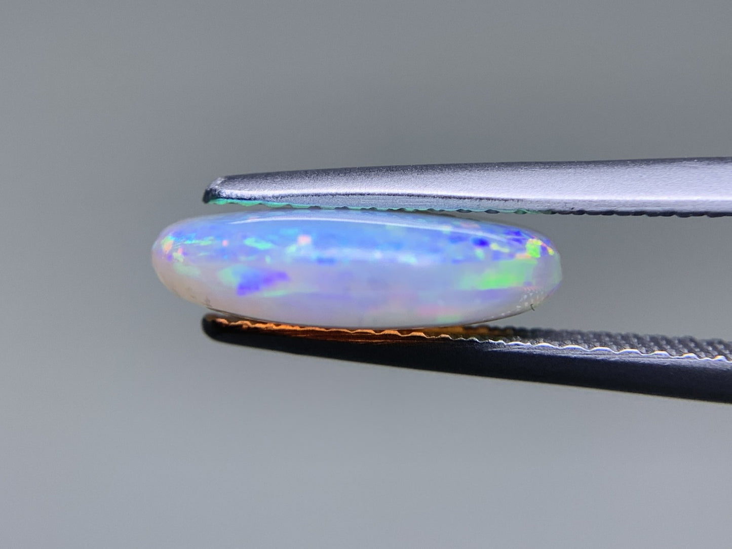 オパール 3.223ct  宝石ソーティング付き  13.1㎜×10.1㎜×3.8㎜  ルース（ 裸石 ） 4075Y