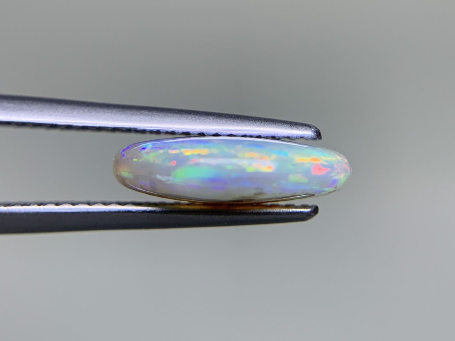 オパール 3.223ct  宝石ソーティング付き  13.1㎜×10.1㎜×3.8㎜  ルース（ 裸石 ） 4075Y