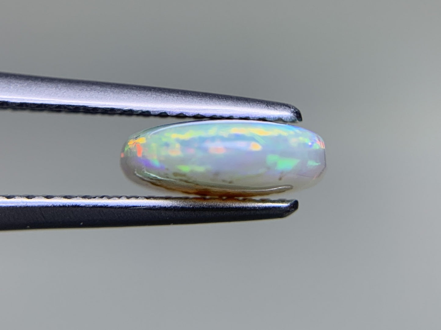 オパール 3.223ct  宝石ソーティング付き  13.1㎜×10.1㎜×3.8㎜  ルース（ 裸石 ） 4075Y