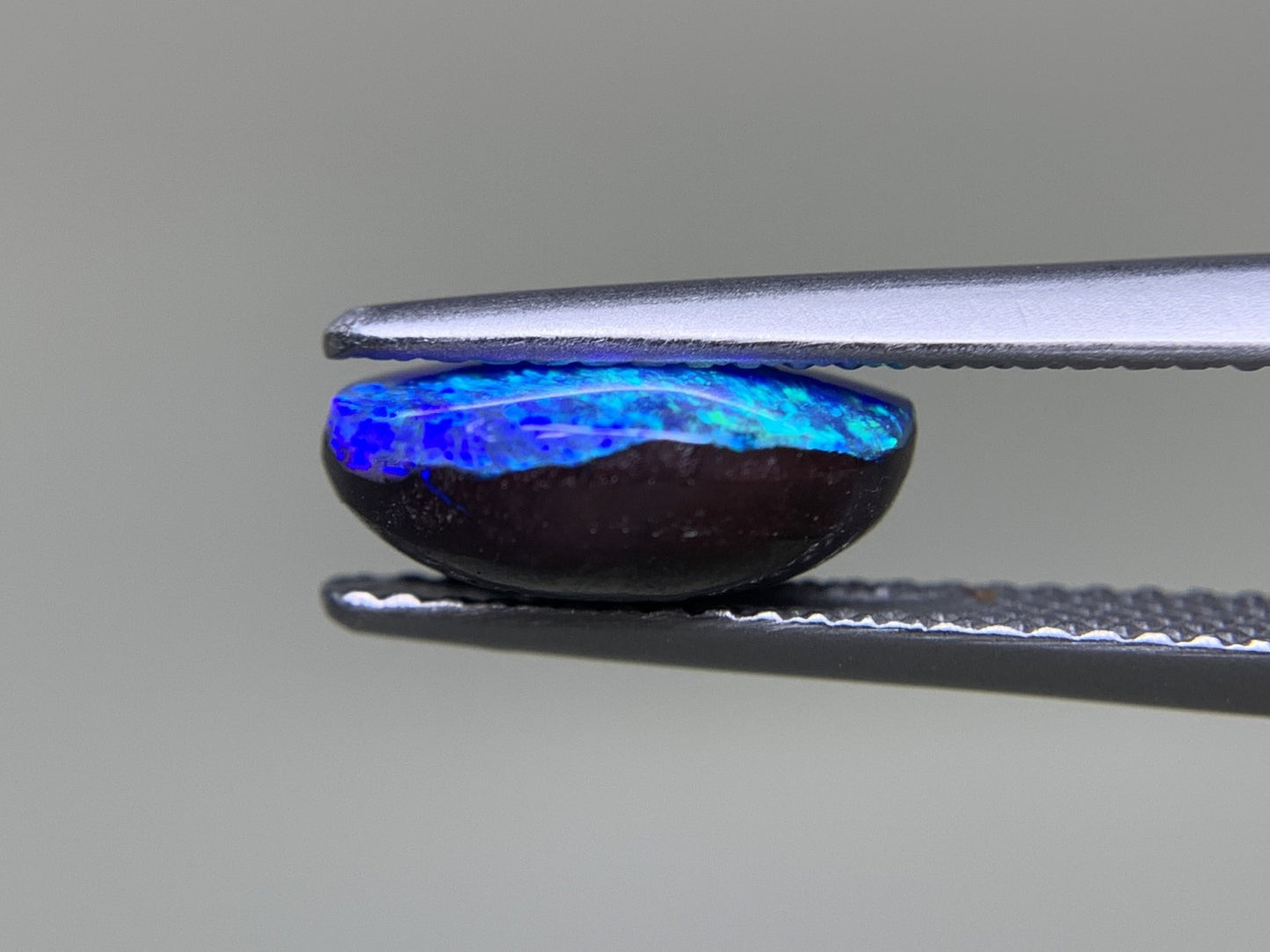 ボルダーオパール 2.608ct  宝石ソーティング付き  10.6㎜×7.2㎜×4.3㎜  ルース（ 裸石 ） 4100Y