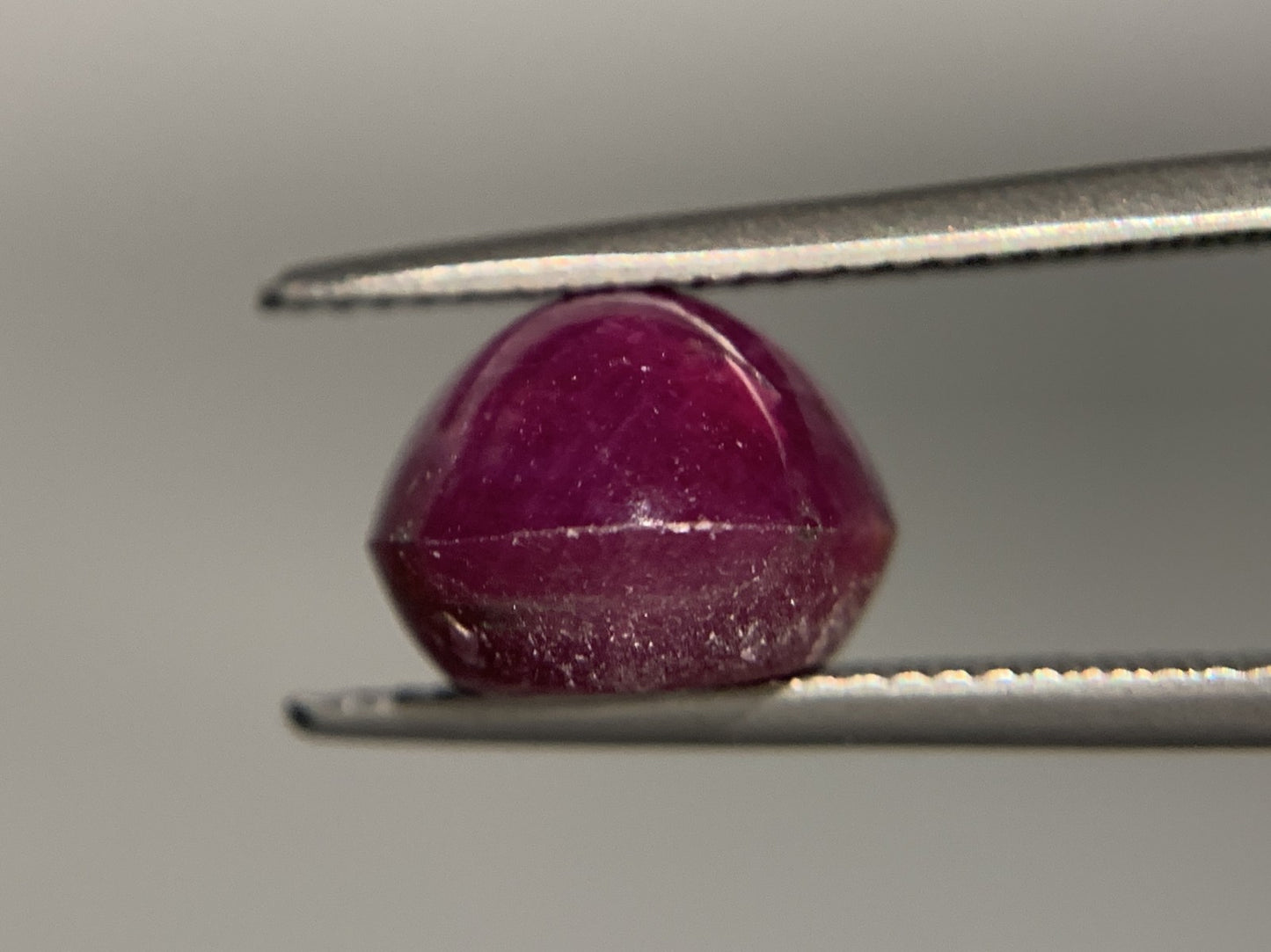 スタールビー 10.828ct  宝石ソーティング付き  12.7㎜×10.6㎜×7.7㎜  ルース（ 裸石 ） 4106Y
