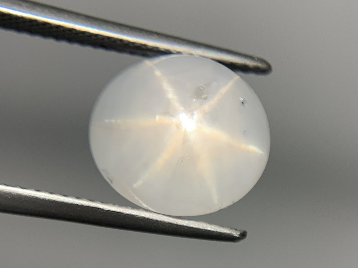スターサファイア 9.236ct  宝石ソーティング付き  12.0㎜×11.0㎜×6.0㎜  ルース（ 裸石 ） 4113Y