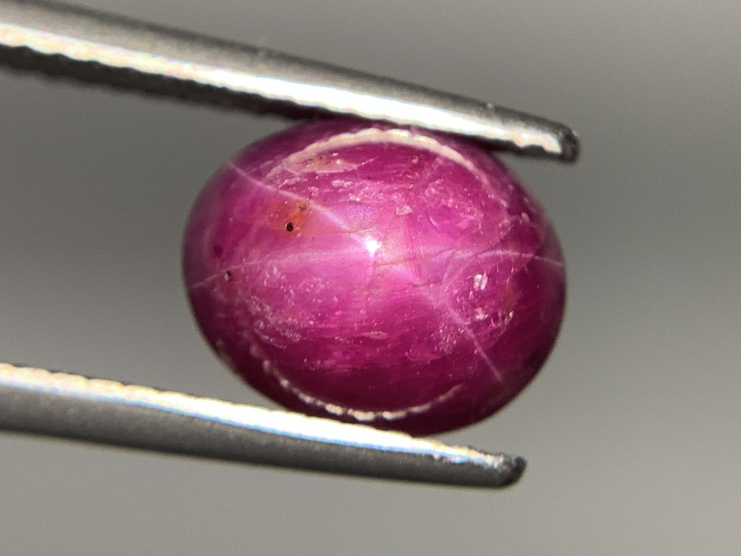 スタールビー 6.188ct  宝石ソーティング付き  9.7㎜×8.2㎜×7.8㎜  ルース（ 裸石 ） 4118Y