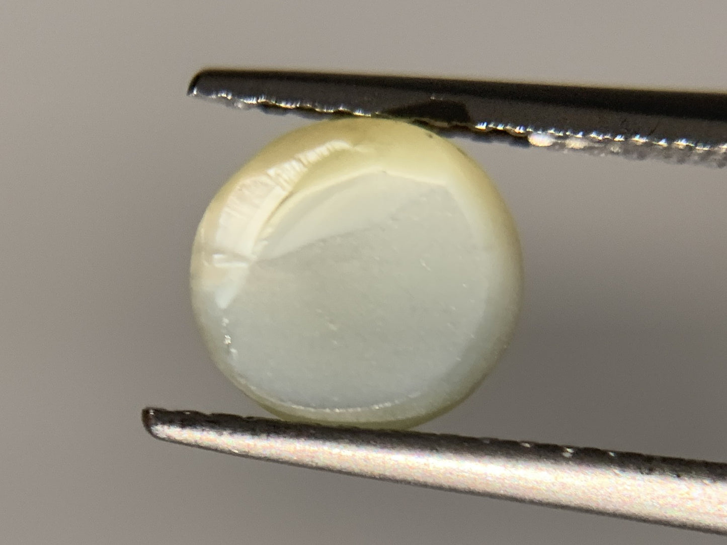クリソベリルキャッツアイ 1.779ct  中央宝石ソーティング付き  7.2㎜×6.9㎜×3.6㎜  ルース（ 裸石 ） 4128Y