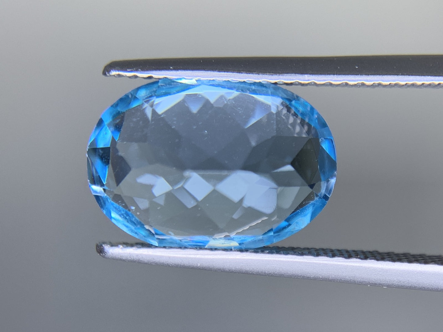 ブルートパーズ 7.318ct 宝石ソーティング付き 13.9㎜×10.0㎜×7.1㎜ ルース（ 裸石 ） 4142Y