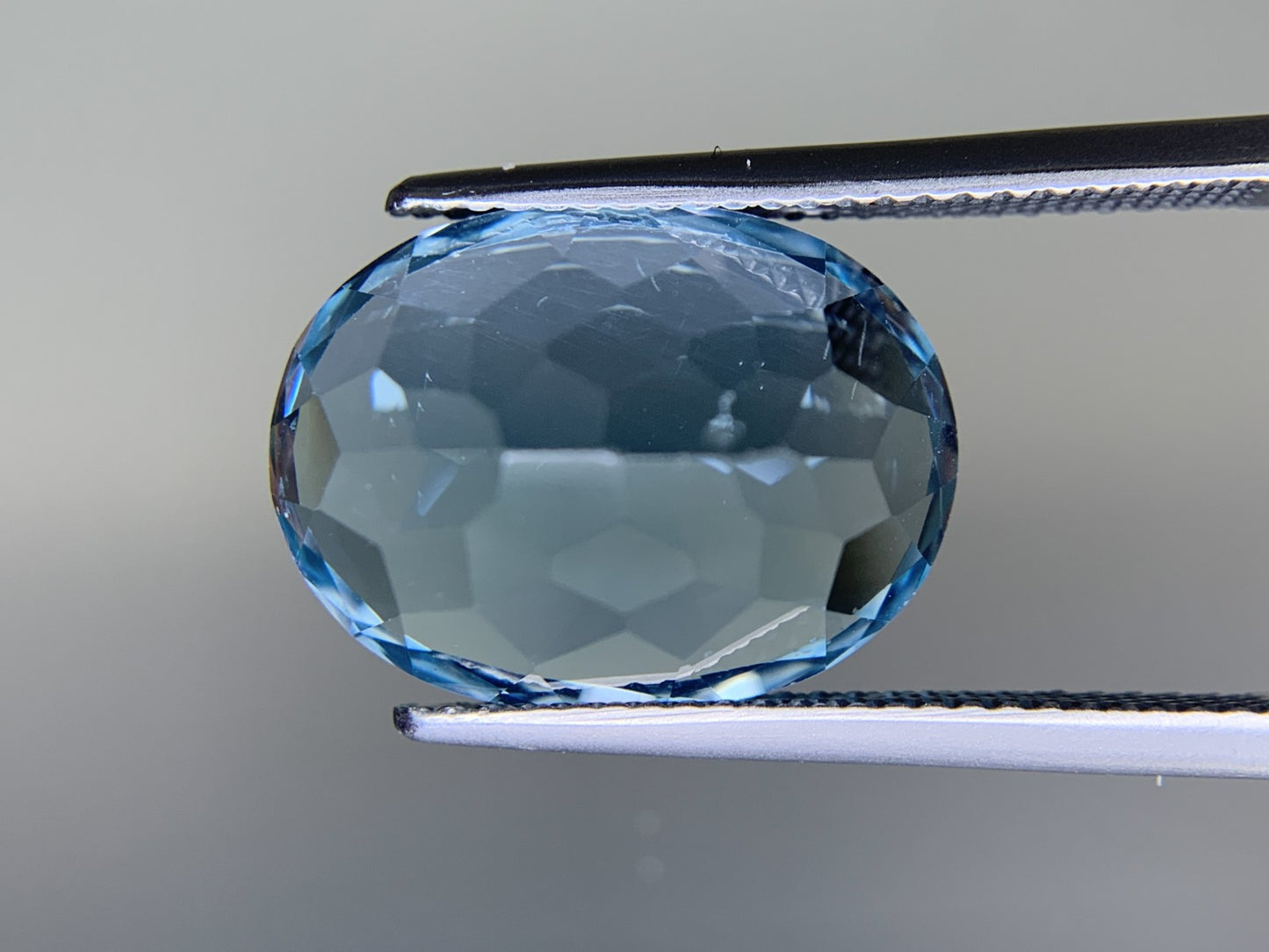ブルートパーズ 13.773ct  宝石ソーティング付き  16.1㎜×12.0㎜×8.4㎜  ルース（ 裸石 ） 4143Y