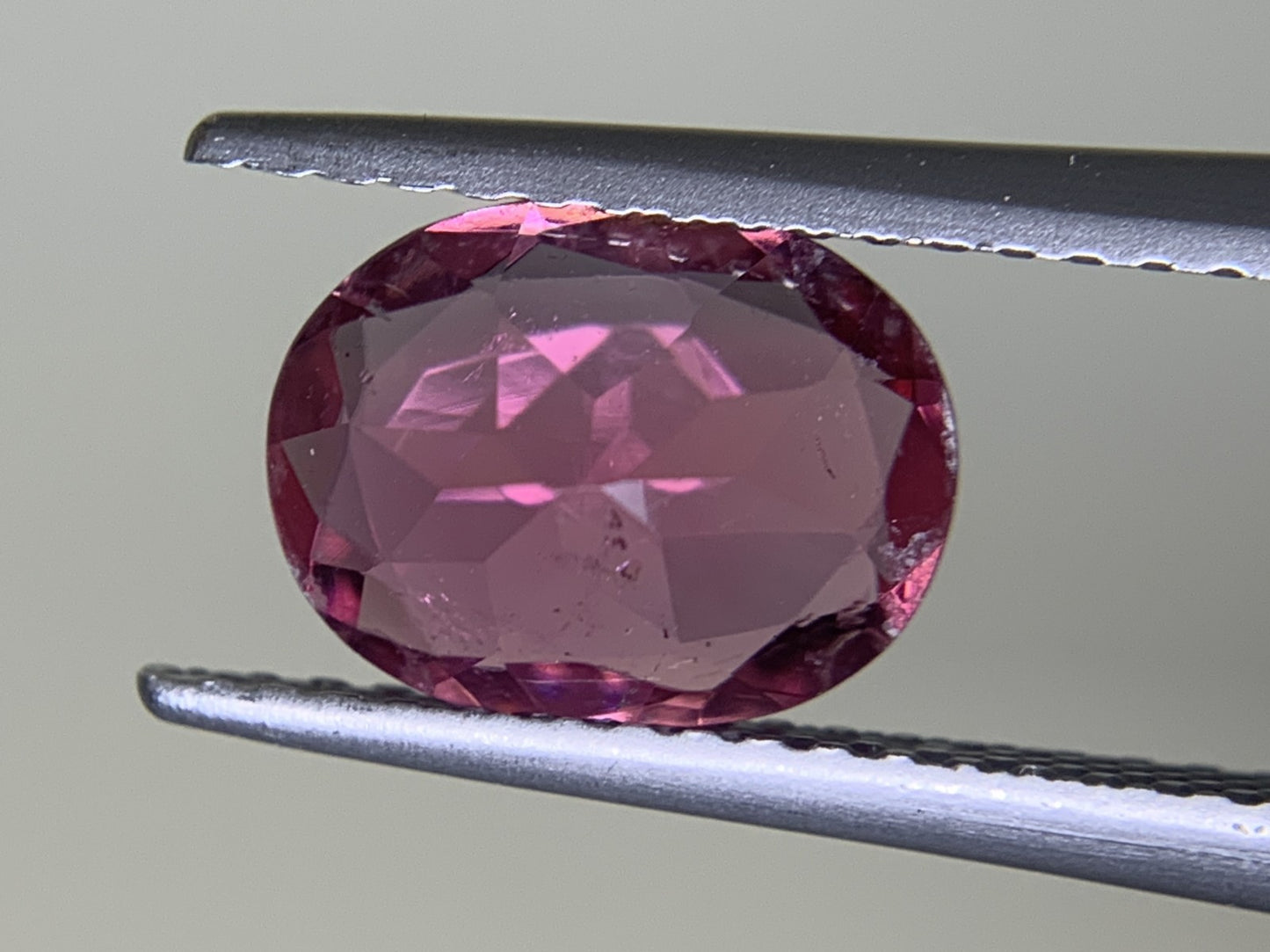 ピンクトルマリン 1.421ct 宝石ソーティング付き 8.9㎜×6.9㎜×3.4㎜ ルース（ 裸石 ） 4172Y