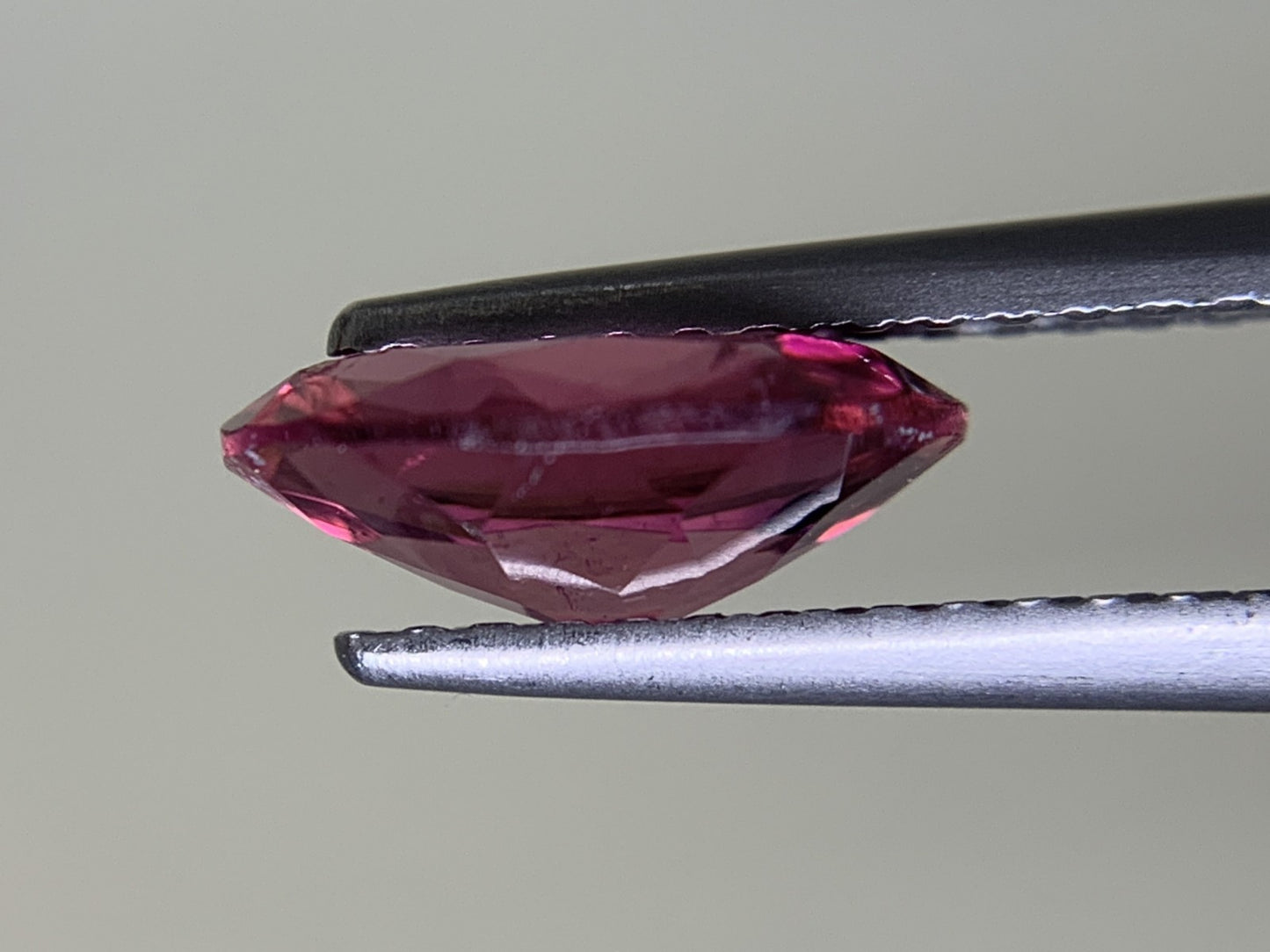 ピンクトルマリン 1.421ct 宝石ソーティング付き 8.9㎜×6.9㎜×3.4㎜ ルース（ 裸石 ） 4172Y