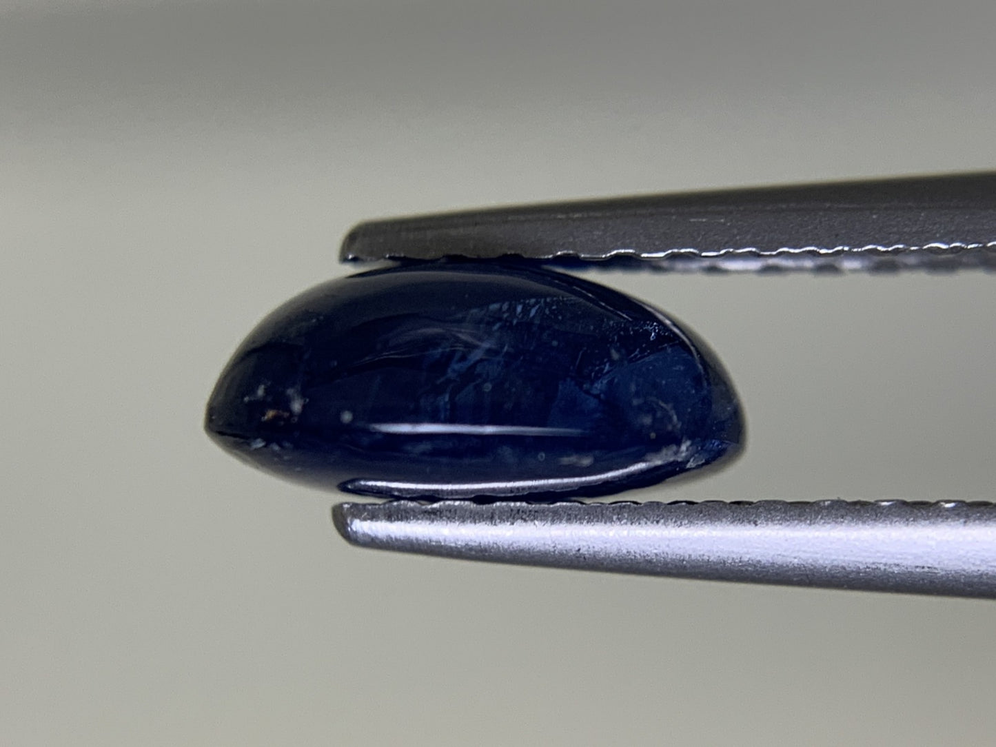 サファイア 1.907ct  宝石ソーティング付き  8.0㎜×5.9㎜×3.6㎜  ルース（ 裸石 ） 4182Y