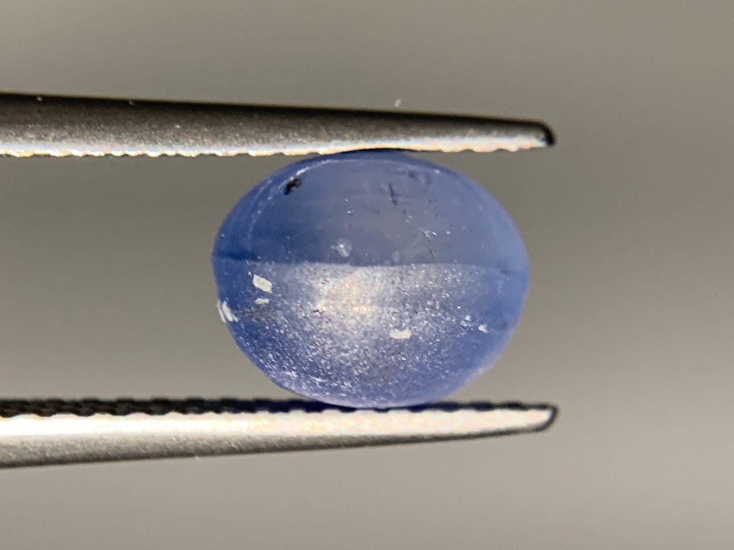 スターサファイア 3.868ct  宝石ソーティング付き  7.9㎜×7.1㎜×6.3㎜  ルース（ 裸石 ） 4189Y