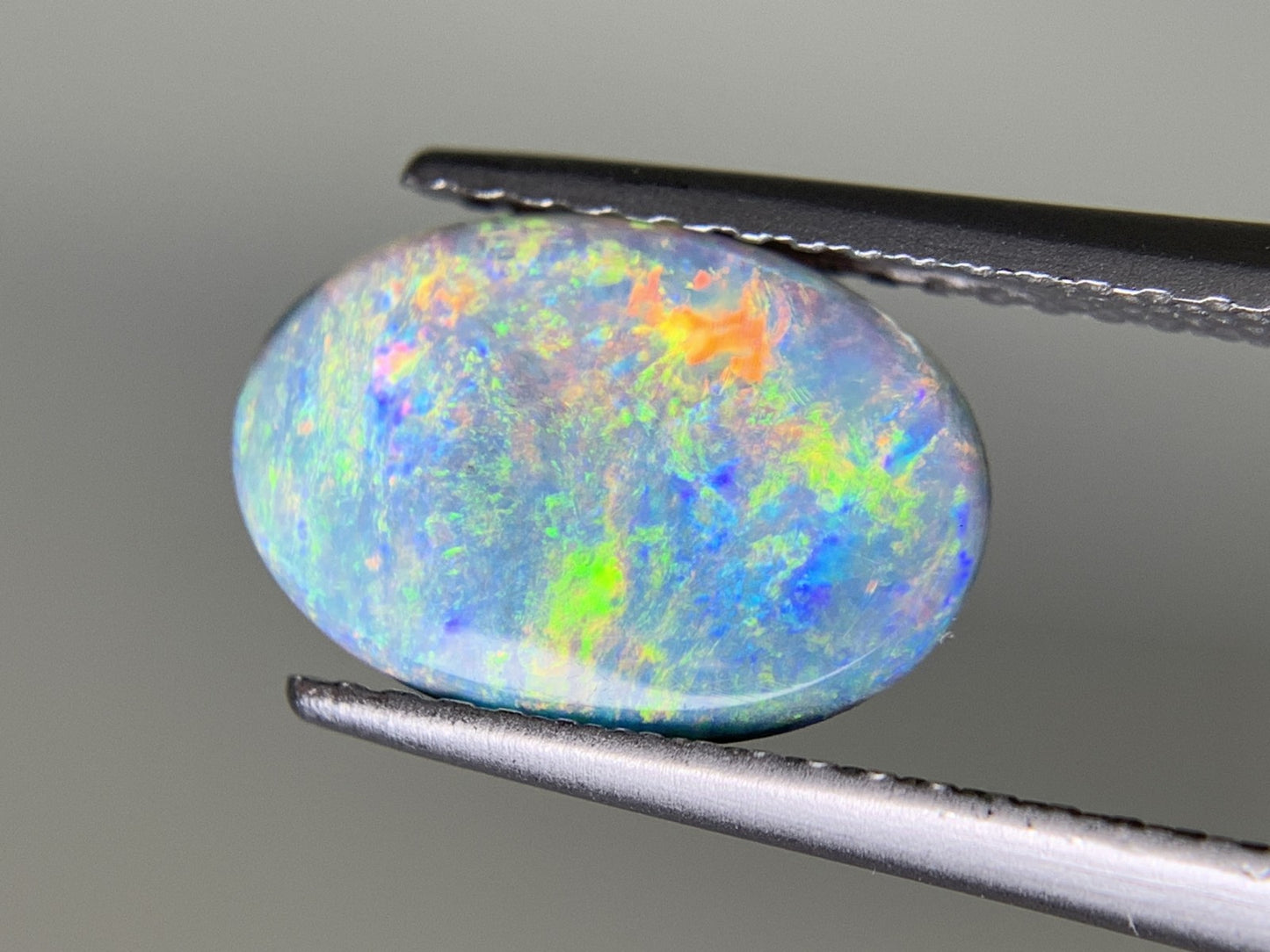 ブラックオパール 1.265ct 中央宝石ソーティング付き 11.4㎜×7.8㎜×2.2㎜ ルース（ 裸石 ） 4205Y
