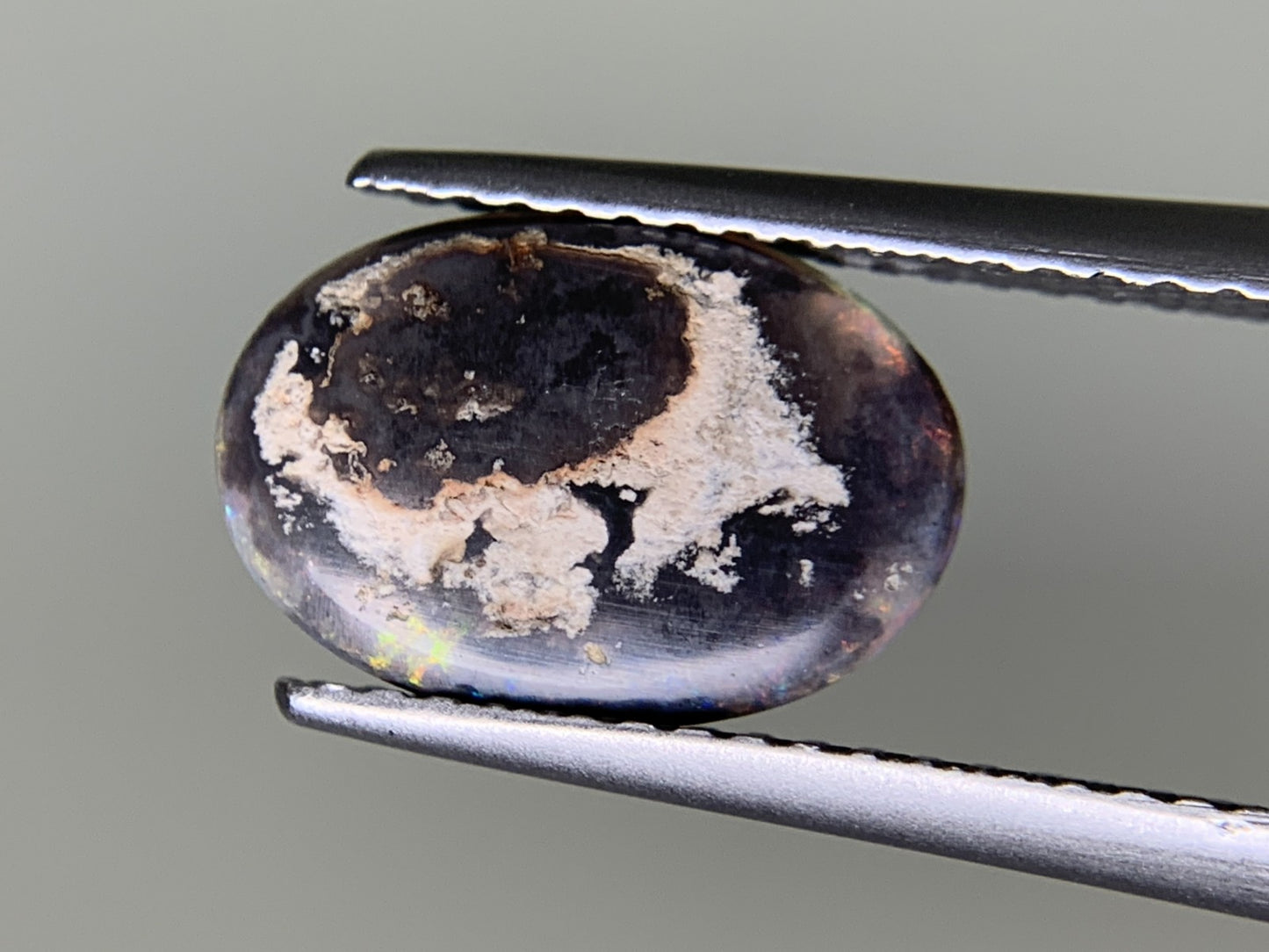 ブラックオパール 1.265ct 中央宝石ソーティング付き 11.4㎜×7.8㎜×2.2㎜ ルース（ 裸石 ） 4205Y