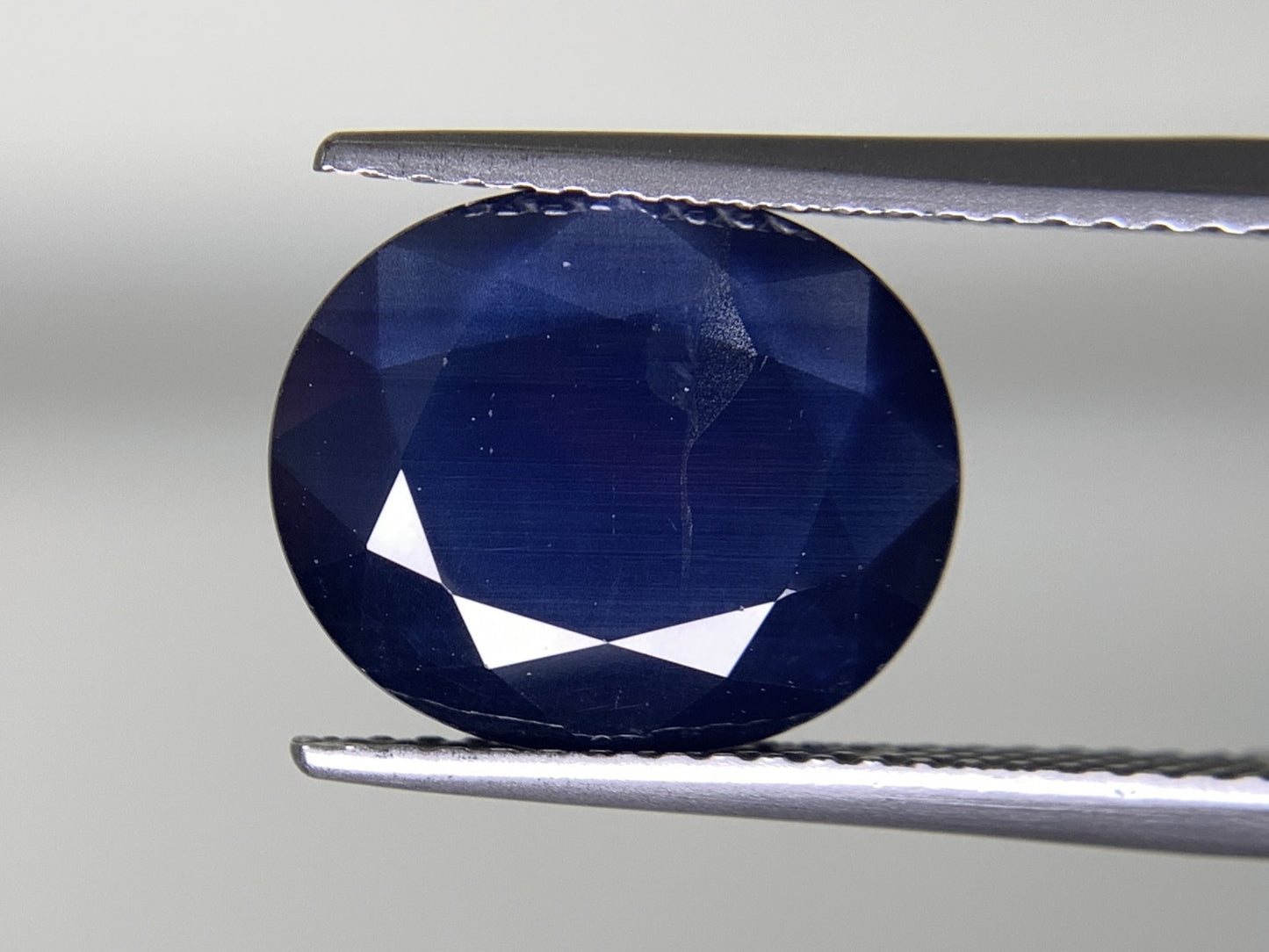 サファイア 6.648ct  中央宝石ソーティング付き  12.03㎜×9.98㎜×6.39㎜  天然 ルース（ 裸石 ） 4207Y