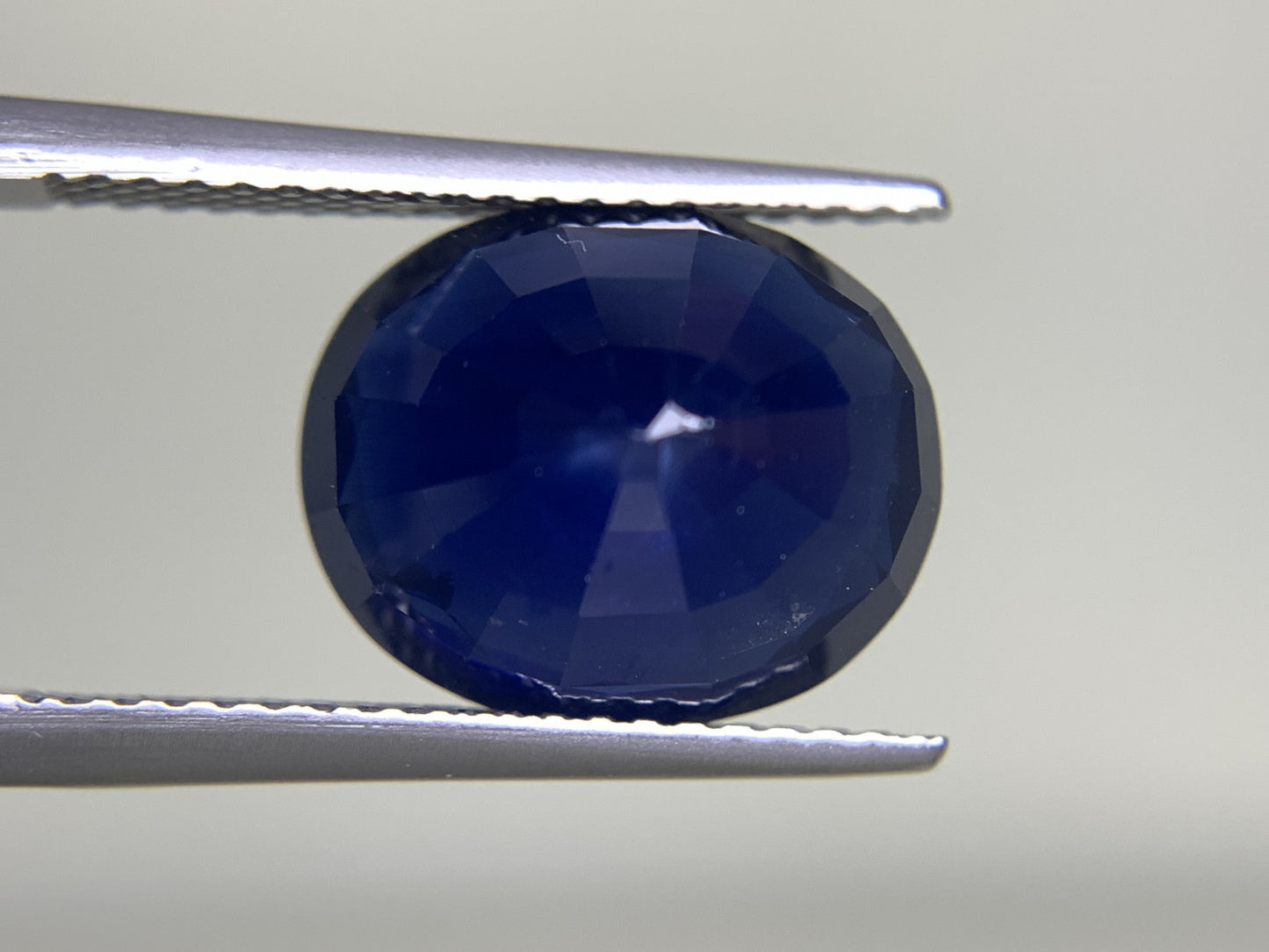 サファイア 6.648ct  中央宝石ソーティング付き  12.03㎜×9.98㎜×6.39㎜  天然 ルース（ 裸石 ） 4207Y