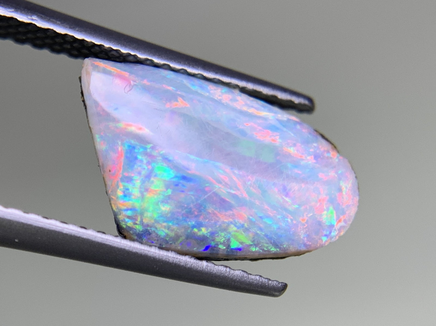 ボルダーオパール 4.005ct  宝石ソーティング付き  14.3㎜×9.0㎜×5.8㎜  ルース（ 裸石 ） 4242Y