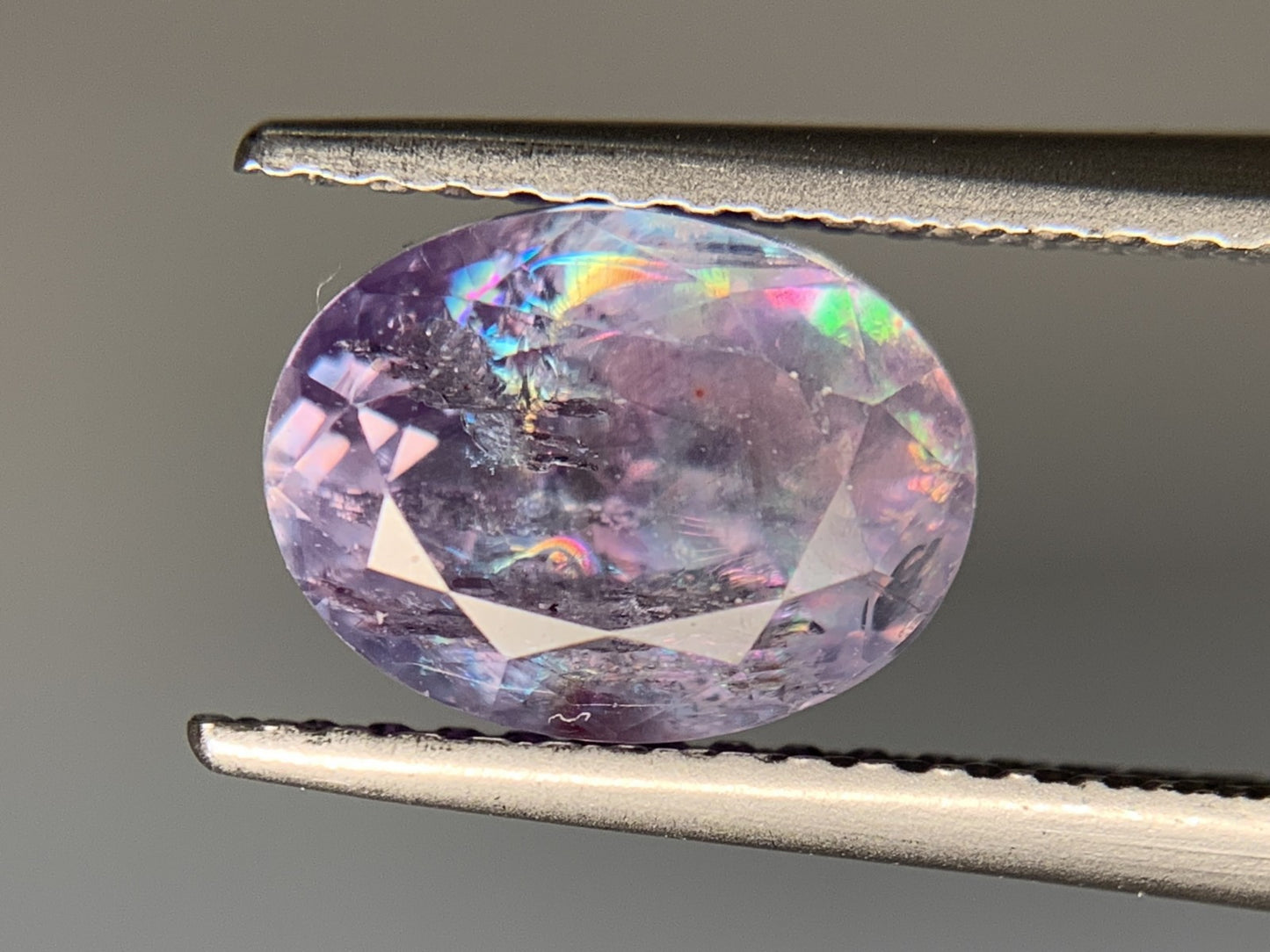 アレキサンドライト 3.252ct  中央宝石ソーティング付き  8.80㎜×6.62㎜×6.23㎜  ルース（ 裸石 ） 4272Y