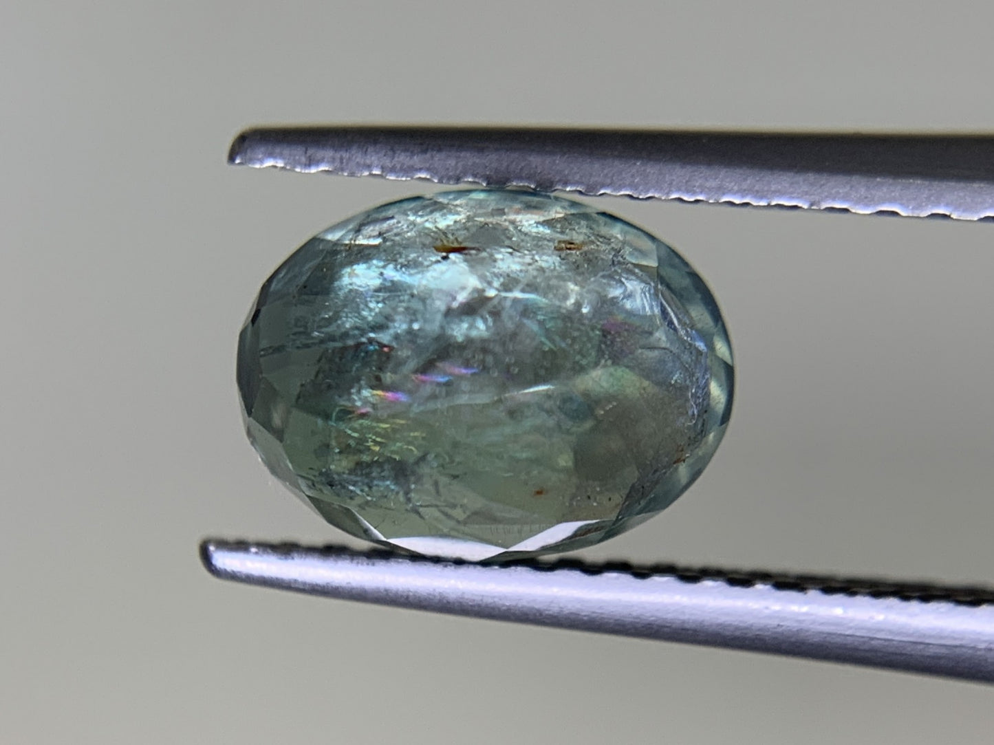 アレキサンドライト 3.252ct  中央宝石ソーティング付き  8.80㎜×6.62㎜×6.23㎜  ルース（ 裸石 ） 4272Y