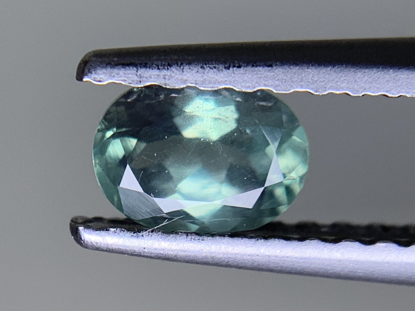 アレキサンドライト 0.482ct  中央宝石ソーティング付き  5.14㎜×3.89㎜×2.86㎜  ルース（ 裸石 ） 4278Y