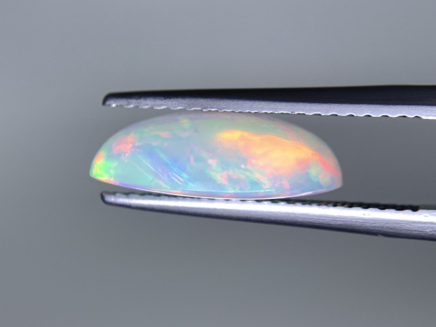 オパール 2.341ct  宝石ソーティング付き  13.5㎜×8.1㎜×4.6㎜  天然 ルース（ 裸石 ） 4287Y