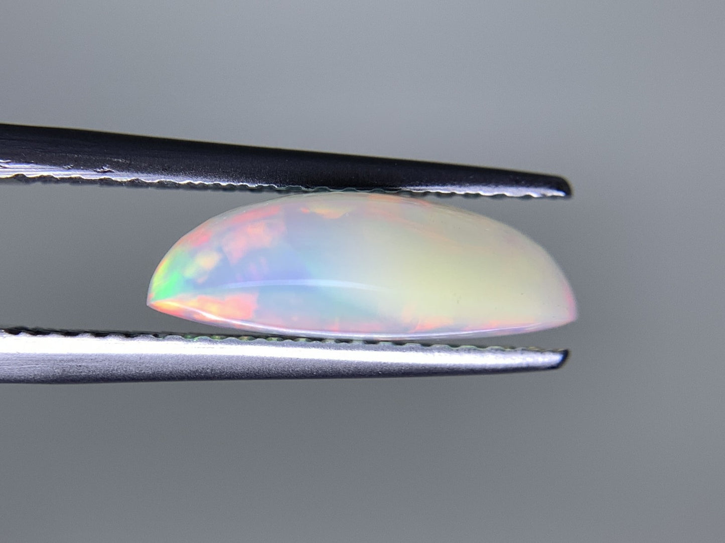 オパール 2.341ct  宝石ソーティング付き  13.5㎜×8.1㎜×4.6㎜  天然 ルース（ 裸石 ） 4287Y