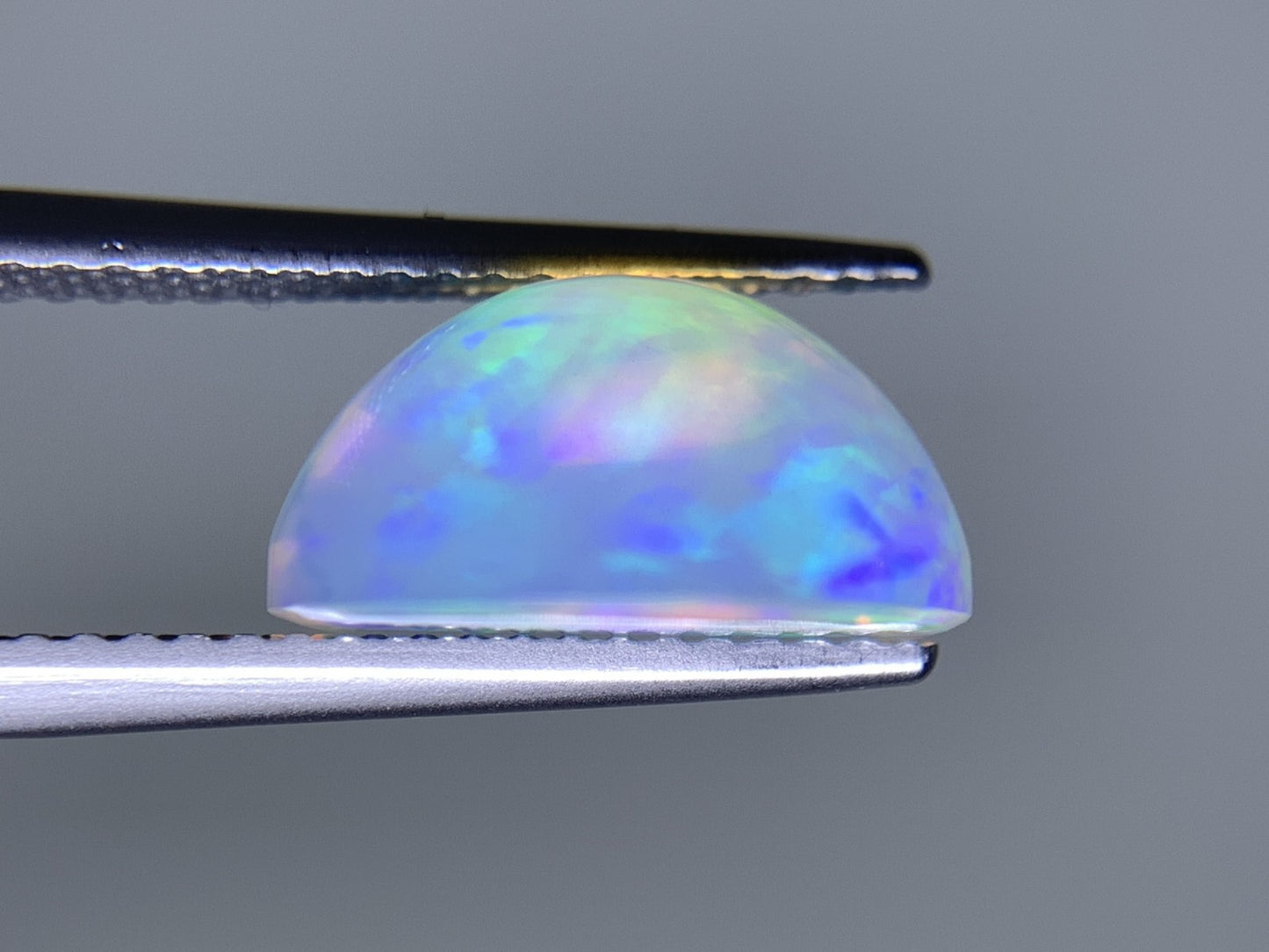 オパール 4.240ct  宝石ソーティング付き  12.1㎜×12.1㎜×6.3㎜  天然 ルース（ 裸石 ） 4292Y
