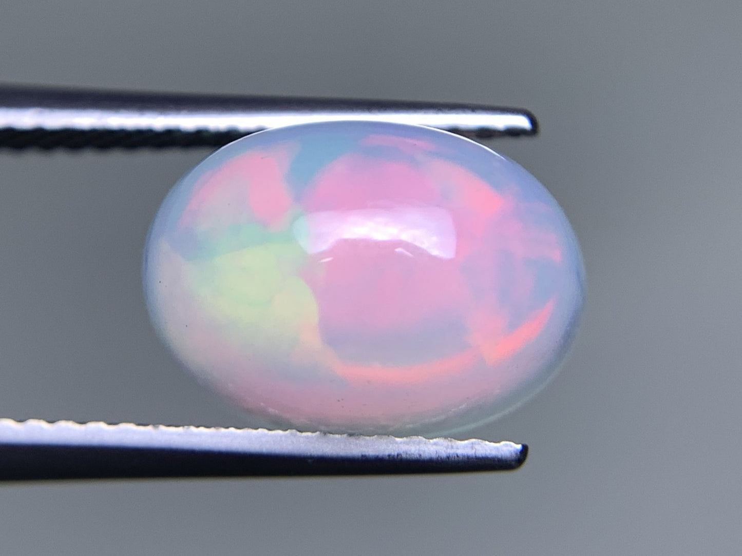 オパール 3.314ct  宝石ソーティング付き  12.6㎜×9.0㎜×6.5㎜  天然 ルース（ 裸石 ） 4296Y