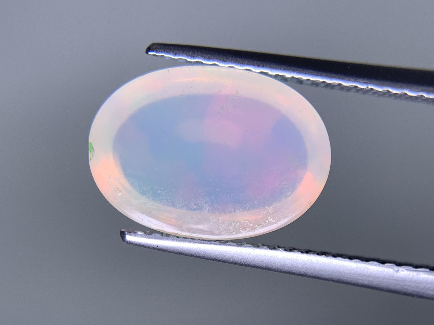 オパール 3.314ct  宝石ソーティング付き  12.6㎜×9.0㎜×6.5㎜  天然 ルース（ 裸石 ） 4296Y
