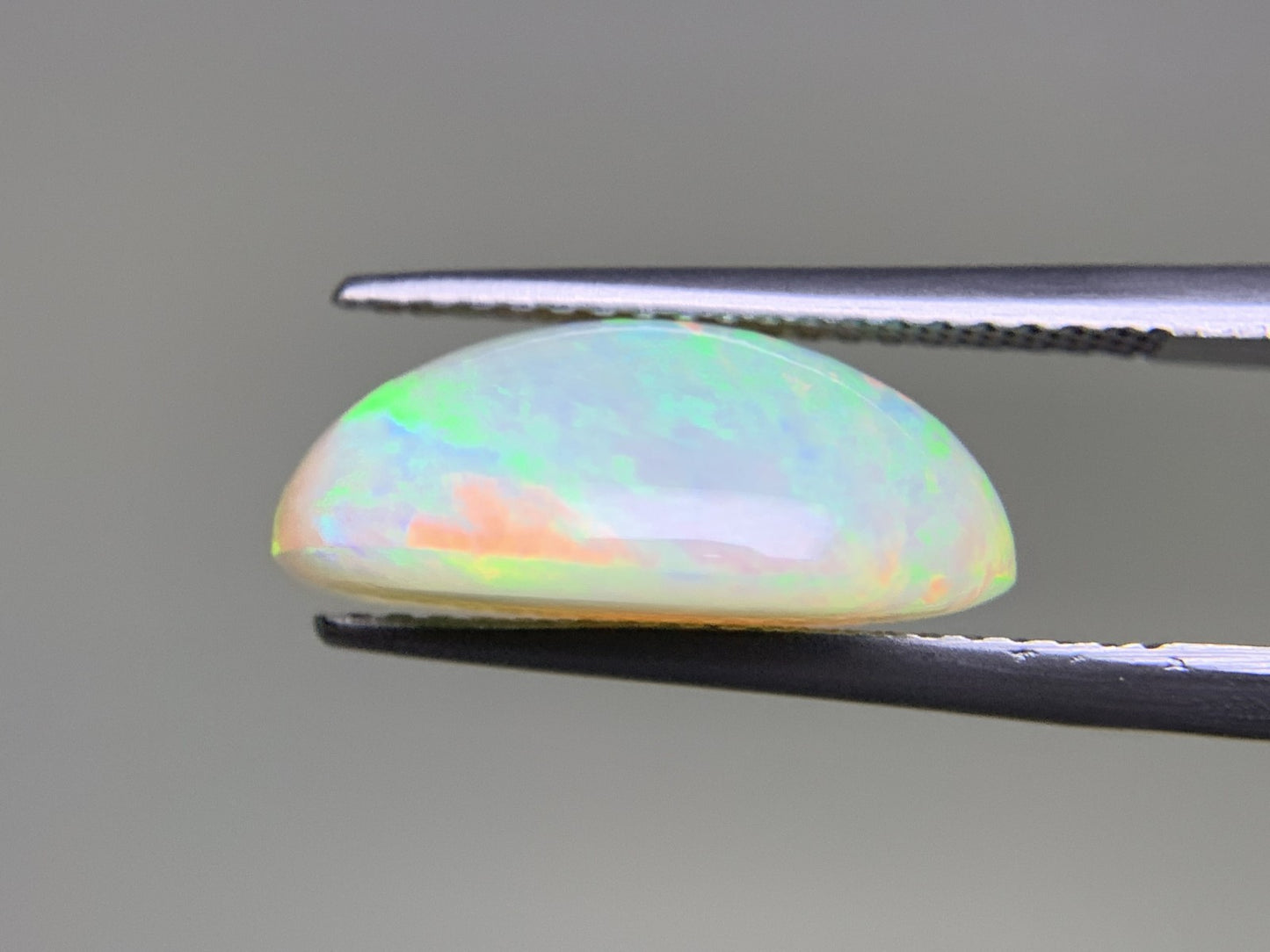 オパール 4.500ct 宝石ソーティング付き 15.2㎜×10.5㎜×6.2㎜ ルース（ 裸石 ） 4298Y