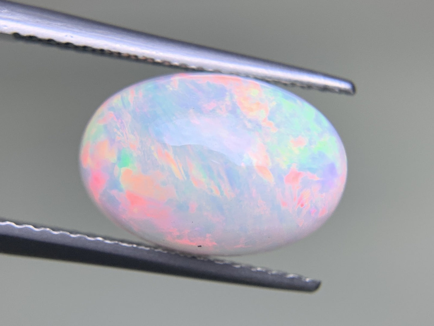 オパール 3.279ct  宝石ソーティング付き  13.2㎜×9.1㎜×5.6㎜  ルース（ 裸石 ） 4301Y