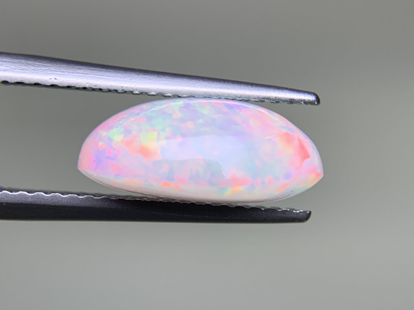オパール 3.279ct  宝石ソーティング付き  13.2㎜×9.1㎜×5.6㎜  ルース（ 裸石 ） 4301Y