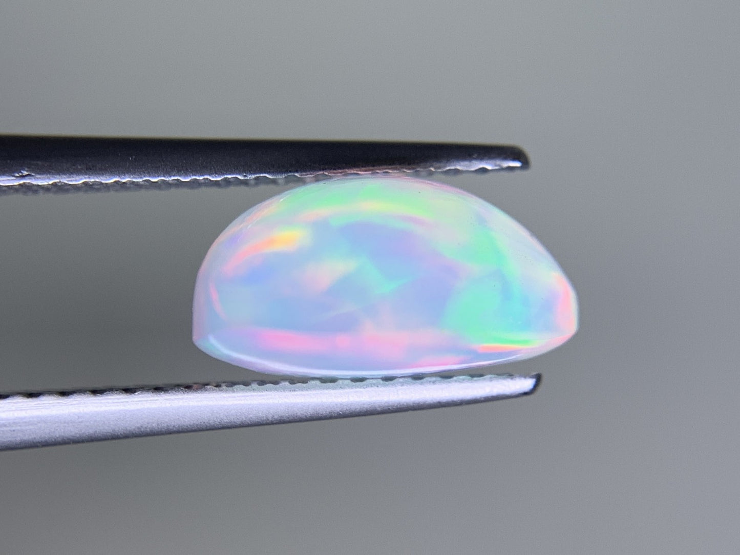 オパール 3.367ct  宝石ソーティング付き  11.4㎜×11.1㎜×5.8㎜  ルース（ 裸石 ） 4302Y