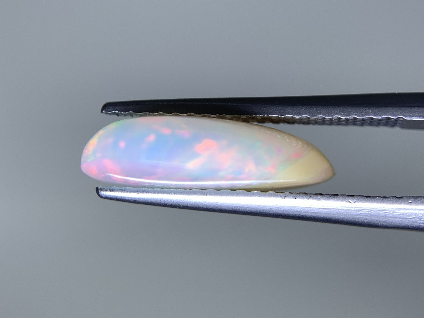 オパール 2.980ct  宝石ソーティング付き  14.2㎜×10.9㎜×4.1㎜  天然 ルース（ 裸石 ） 4310Y