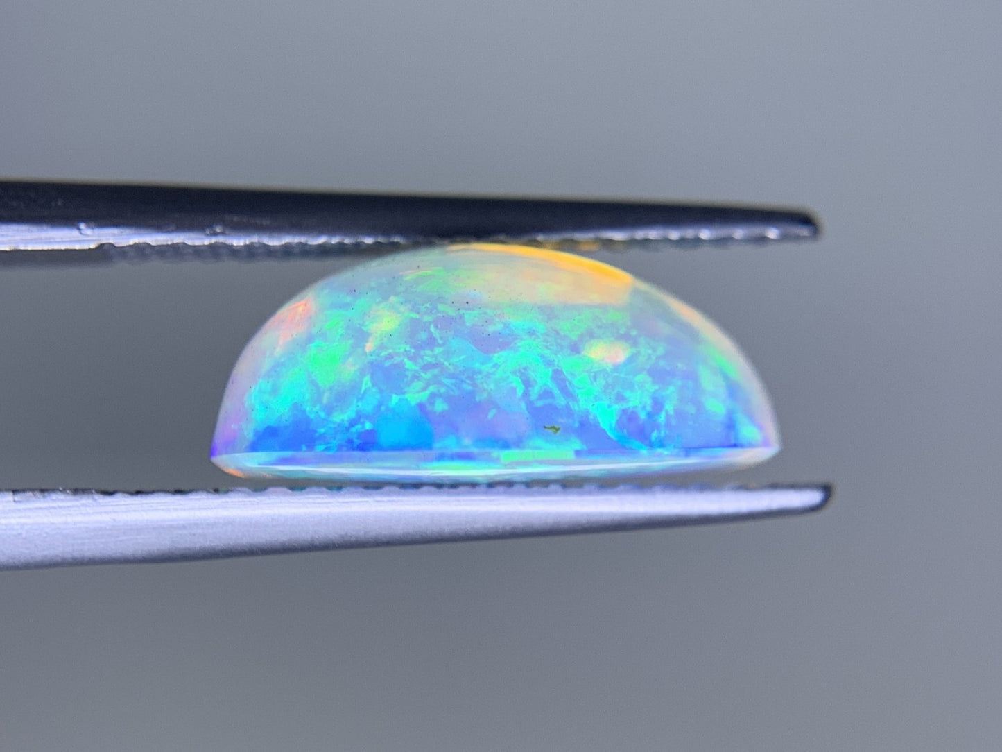オパール 3.490ct  宝石ソーティング付き  13.3㎜×9.7㎜×5.5㎜  ルース（ 裸石 ） 4311Y