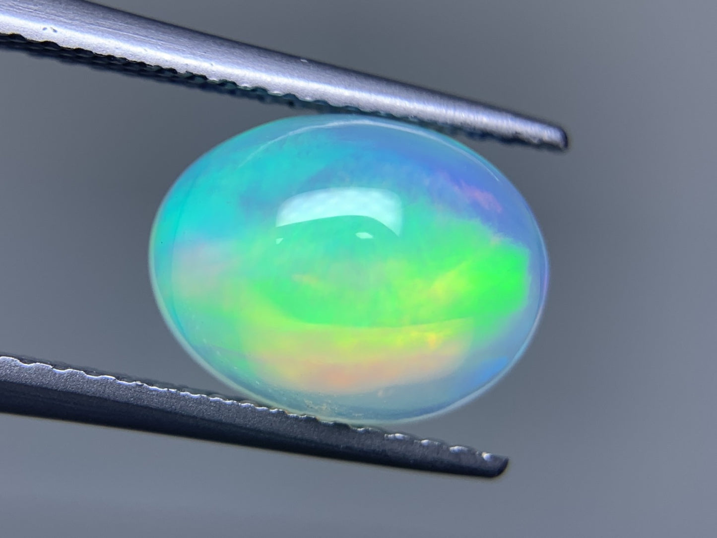 オパール 2.343ct  宝石ソーティング付き  10.8㎜×8.4㎜×5.6㎜  ルース（ 裸石 ） 4323Y