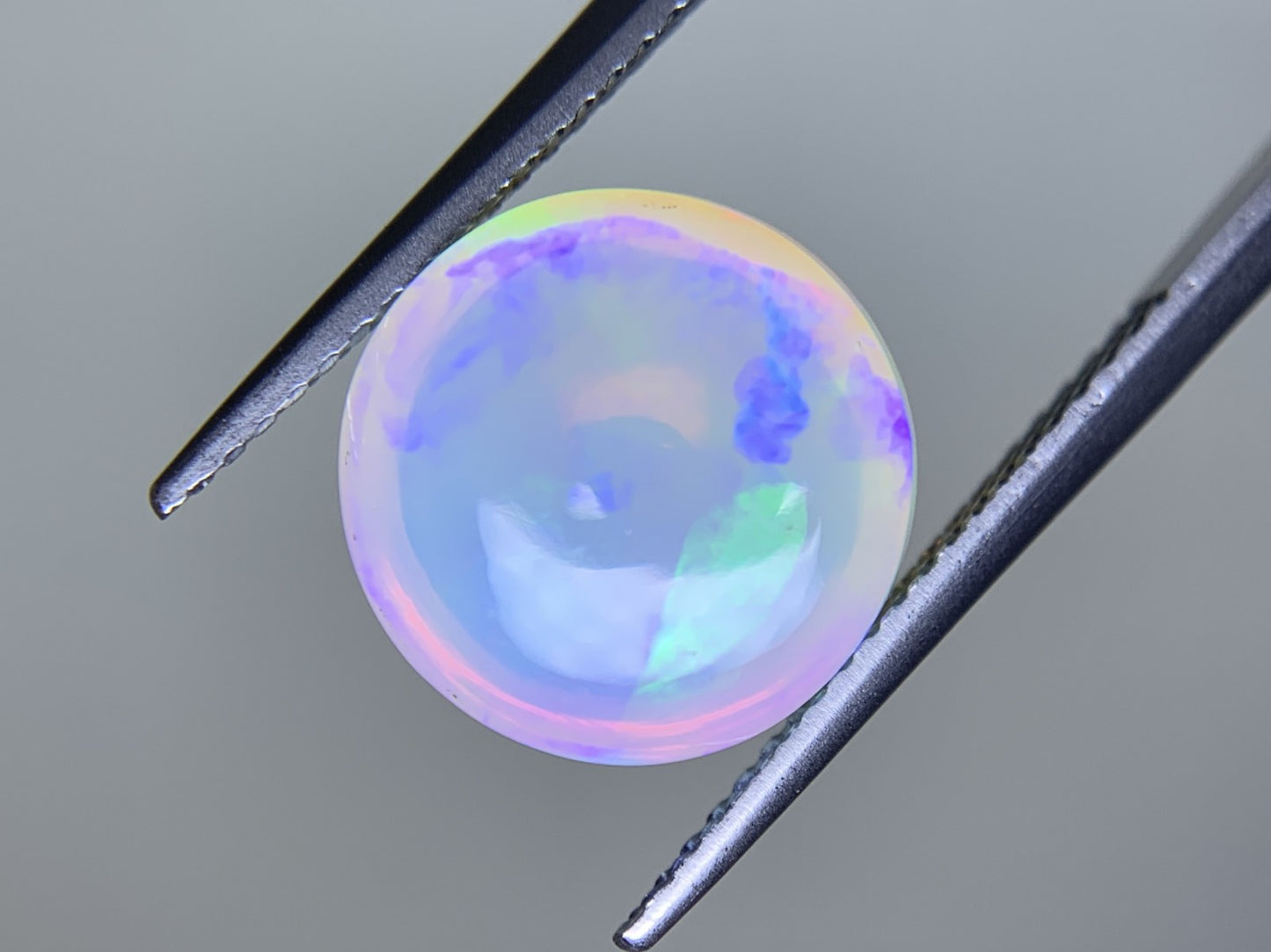 オパール 5.669ct  宝石ソーティング付き  11.5㎜×11.4㎜×8.6㎜  ルース（ 裸石 ） 4343Y