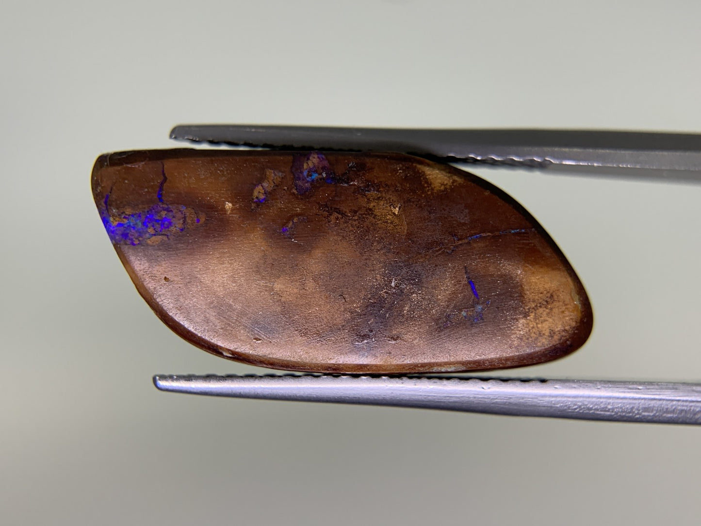 ボルダーオパール 7.423ct  宝石ソーティング付き  22.4㎜×9.8㎜×4.0㎜  ルース（ 裸石 ）天然 4369Y