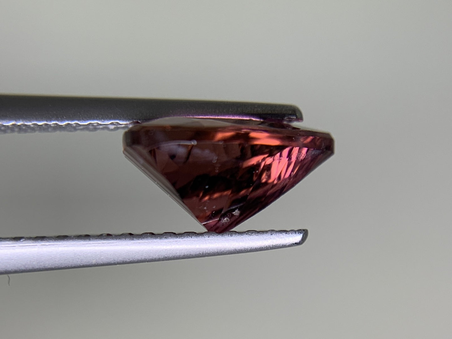 トルマリン 1.992ct  宝石ソーティング付き  8.9㎜×8.9㎜×4.7㎜  ルース（ 裸石 ） 4398Y