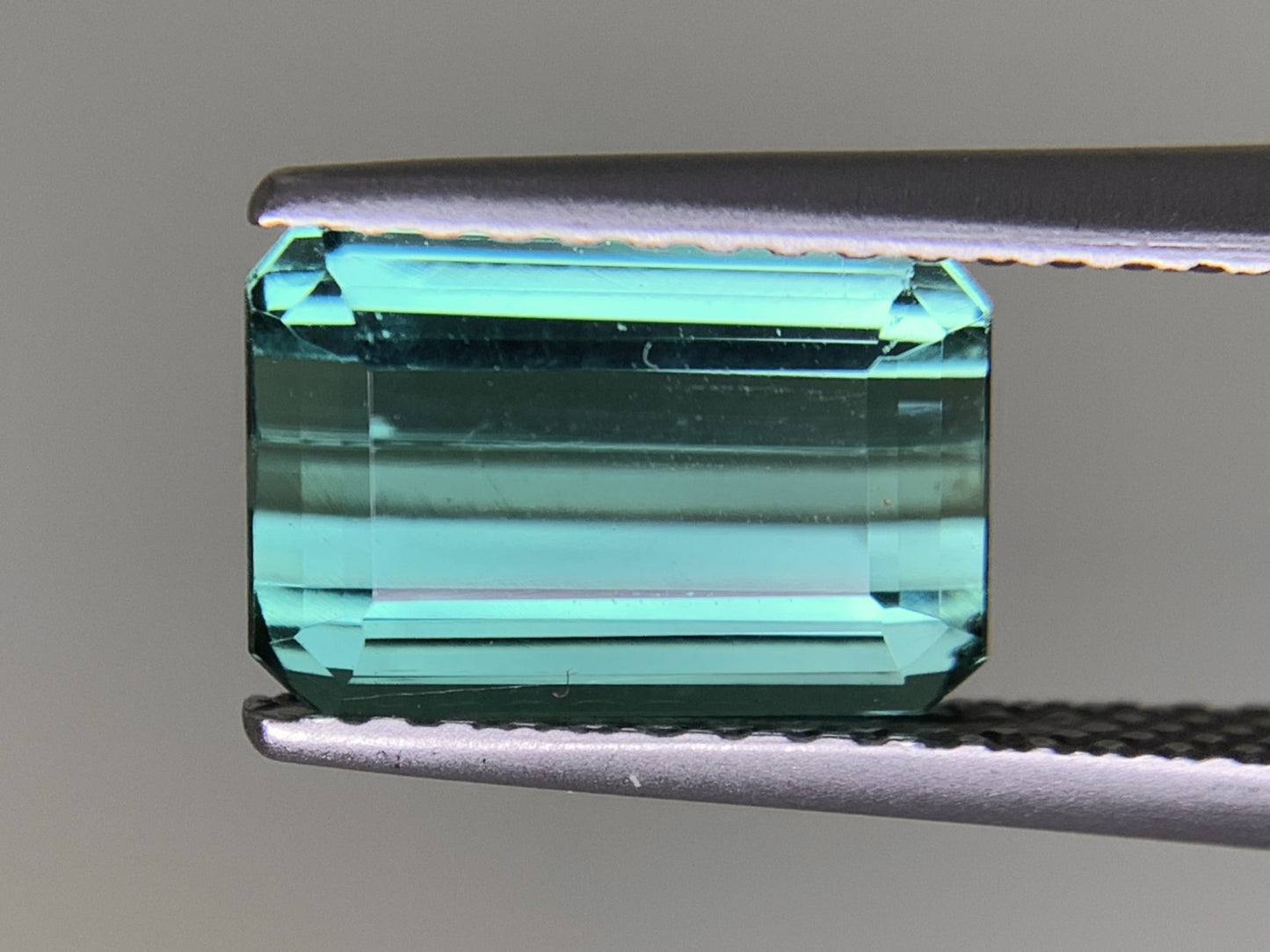 トルマリン 2.522ct  宝石ソーティング付き  9.2㎜×6.2㎜×4.5㎜  ルース（ 裸石 ） 4399Y