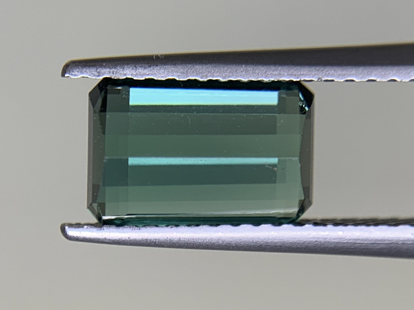 トルマリン 2.522ct  宝石ソーティング付き  9.2㎜×6.2㎜×4.5㎜  ルース（ 裸石 ） 4399Y