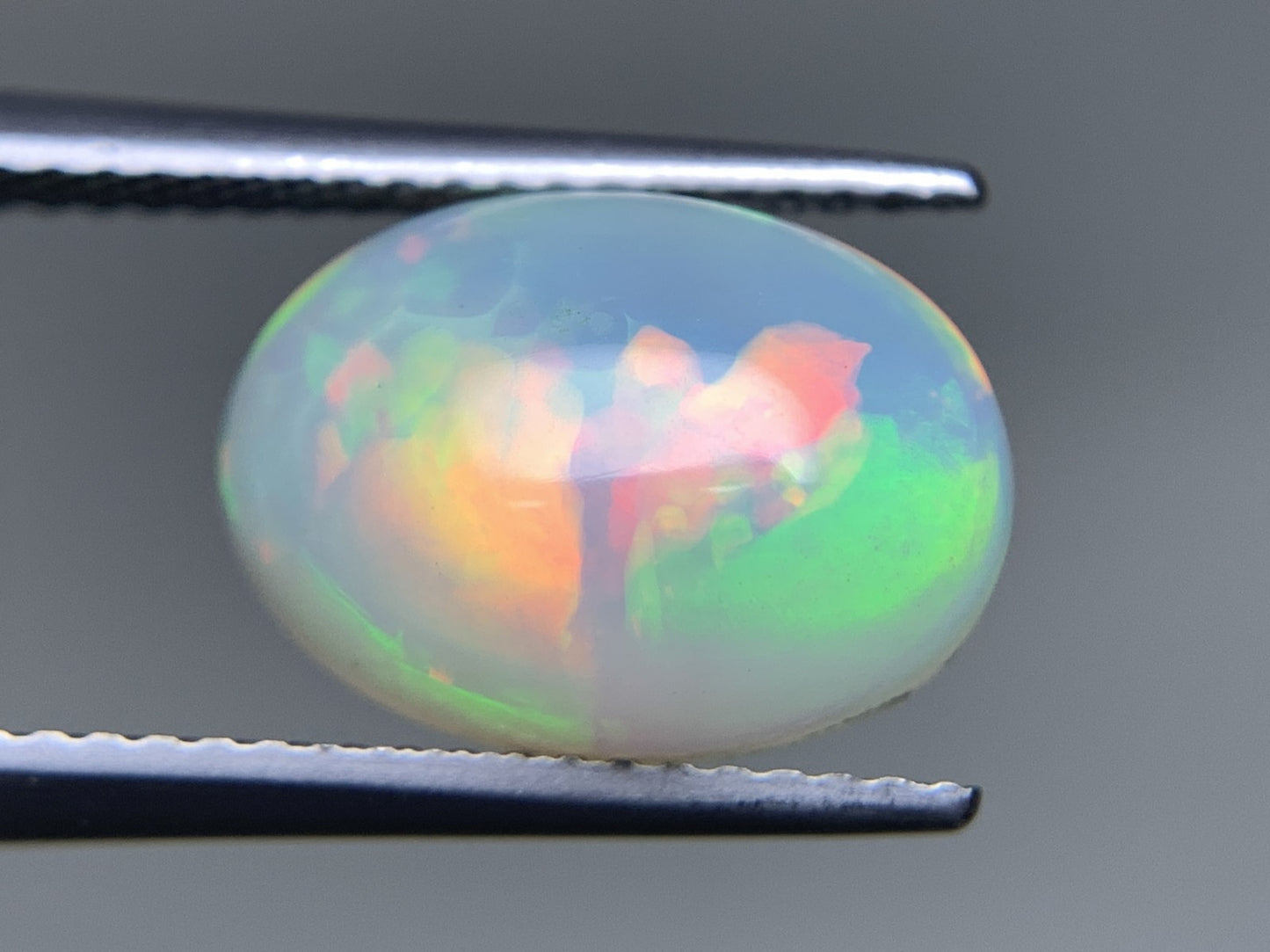 オパール 2.896ct  宝石ソーティング付き  12.8㎜×9.4㎜×5.1㎜  天然 ルース（ 裸石 ） 4409Y