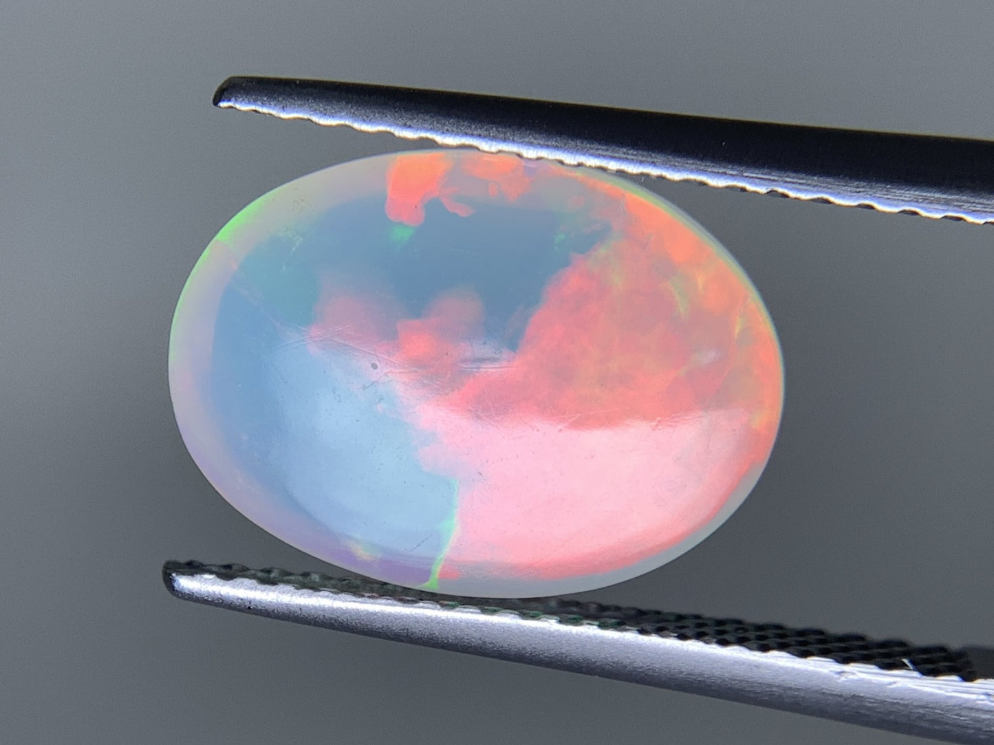 オパール 2.896ct  宝石ソーティング付き  12.8㎜×9.4㎜×5.1㎜  天然 ルース（ 裸石 ） 4409Y