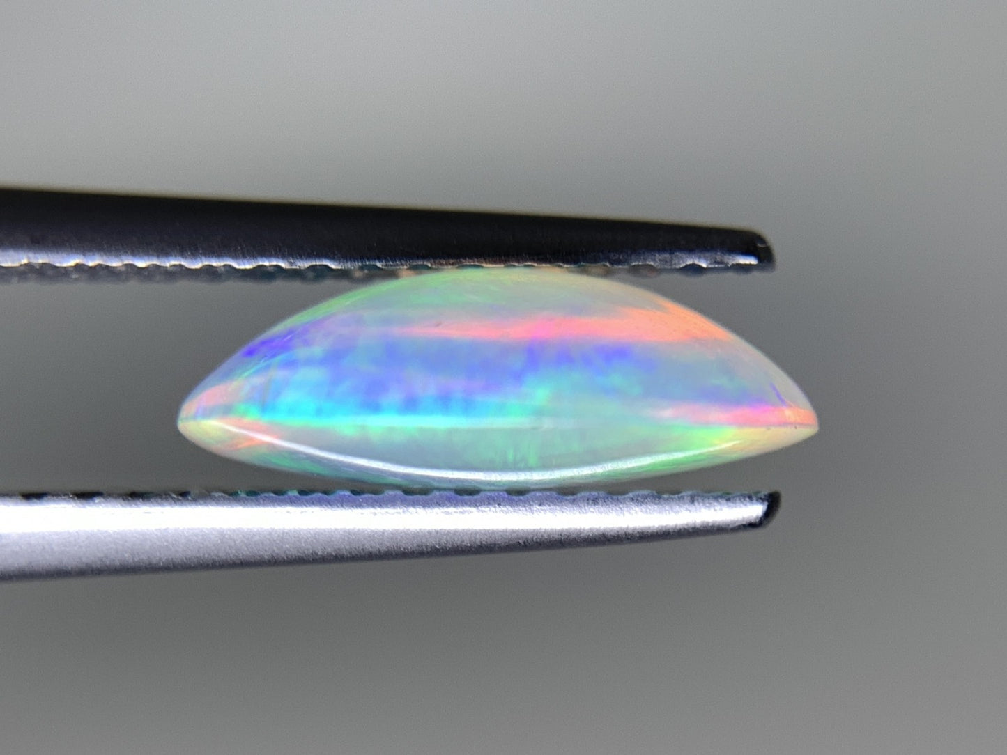 オパール 1.468ct  宝石ソーティング付き  11.0㎜×8.8㎜×3.8㎜  天然 ルース（ 裸石 ） 4410Y
