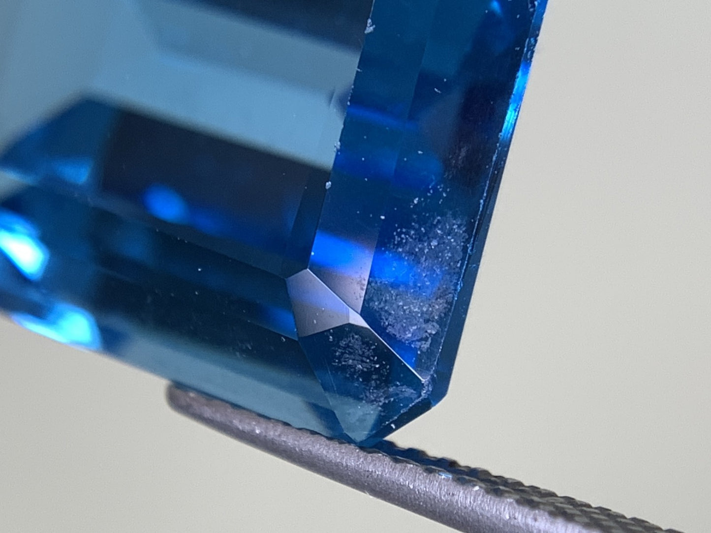 ブルートパーズ 28.836ct  宝石ソーティング付き  19.9㎜×14.8㎜×10.0㎜  天然 ルース（ 裸石 ） 4421Y