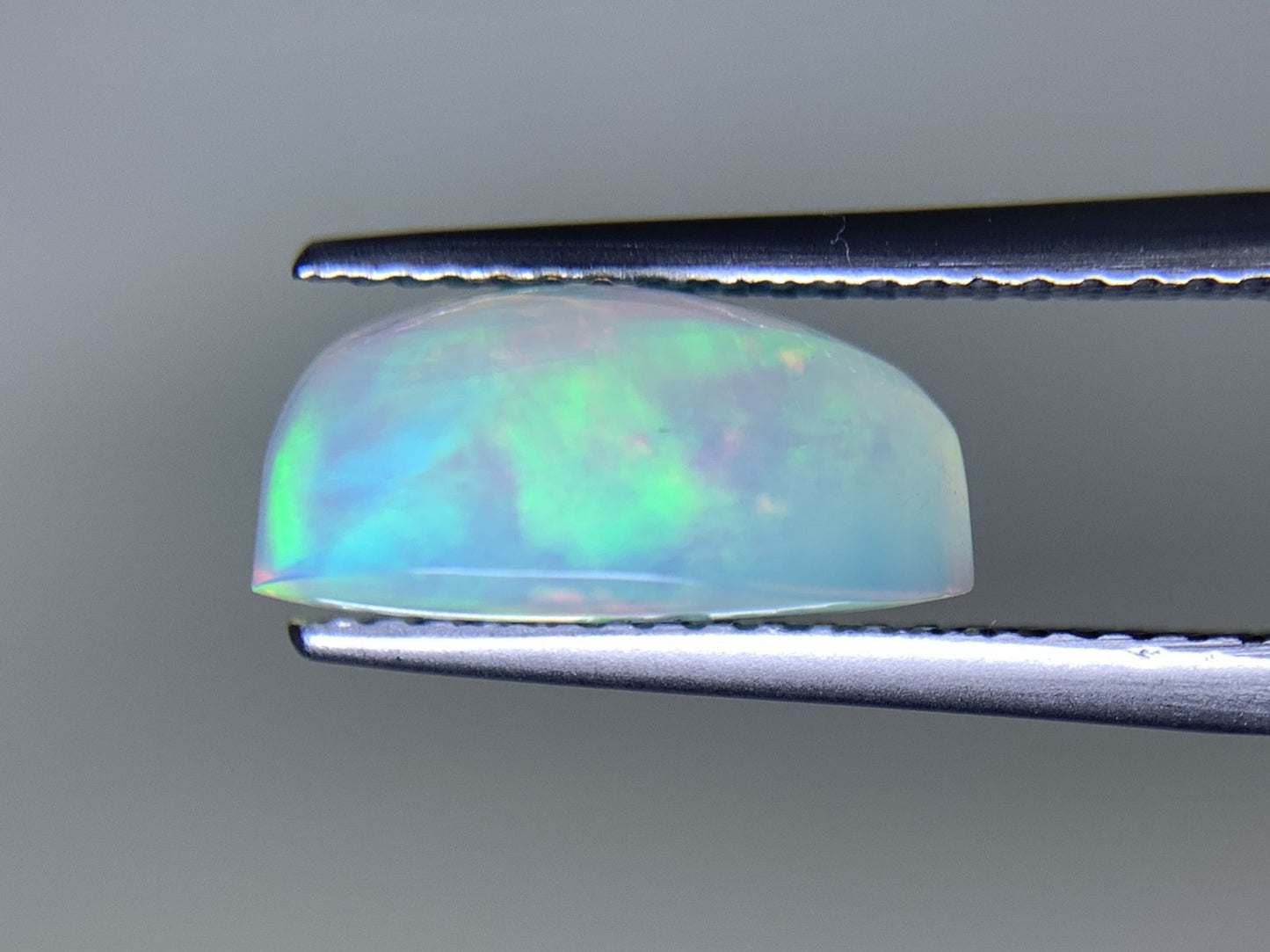 オパール 2.383ct  宝石ソーティング付き  12.0㎜×7.9㎜×5.6㎜  天然 ルース（ 裸石 ） 4445Y