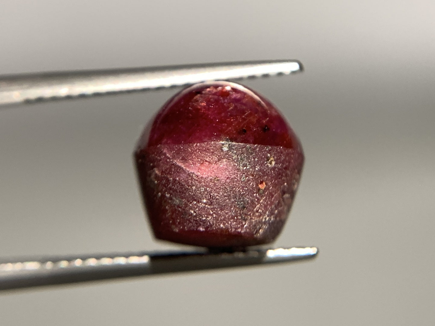 スタールビー 15.479ct  宝石ソーティング付き  13.2㎜×10.4㎜×10.2㎜  天然 ルース（ 裸石 ） 4456Y