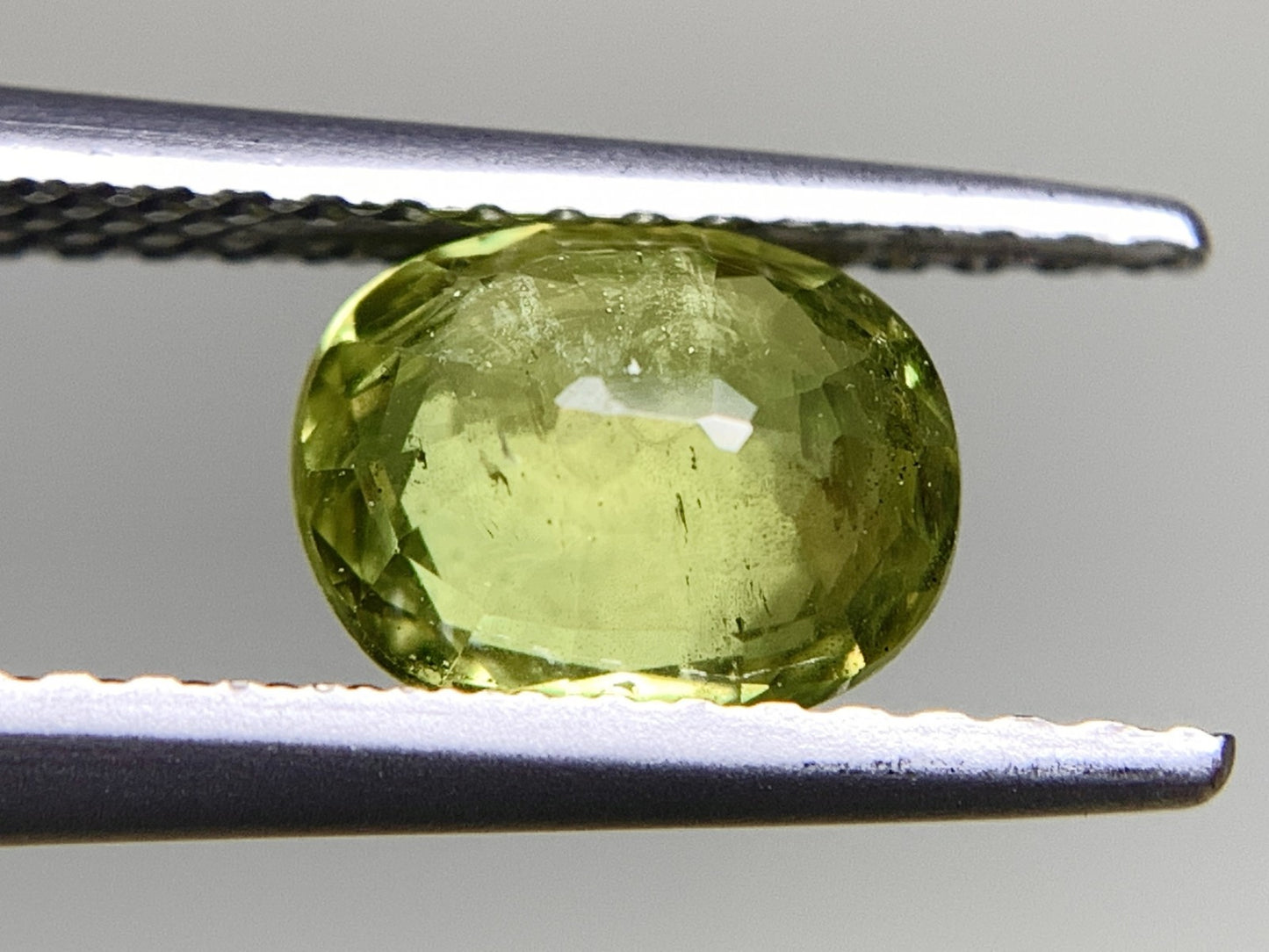 グリーンサファイア 1.252ct 宝石ソーティング付き 7.0㎜×5.7㎜×3.1㎜ 天然 ルース（ 裸石 ） 4503Y