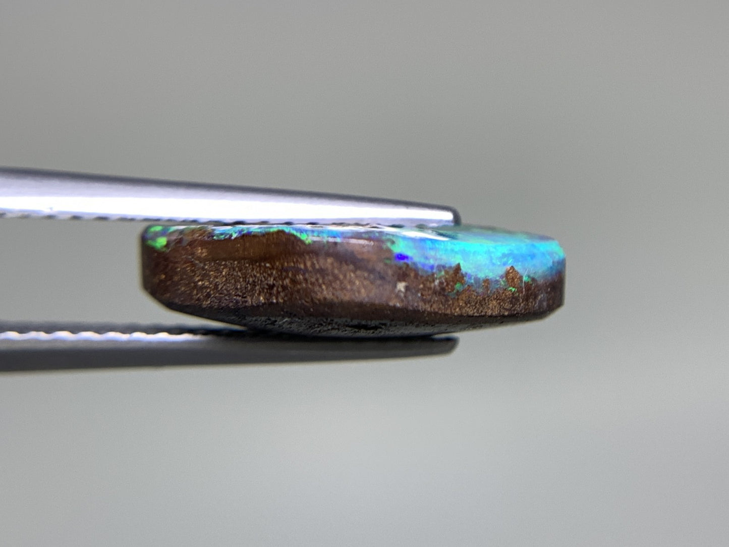 ボルダーオパール 4.680ct  宝石ソーティング付き  15.0㎜×9.4㎜×3.9㎜  天然 ルース（ 裸石 ） 4511Y