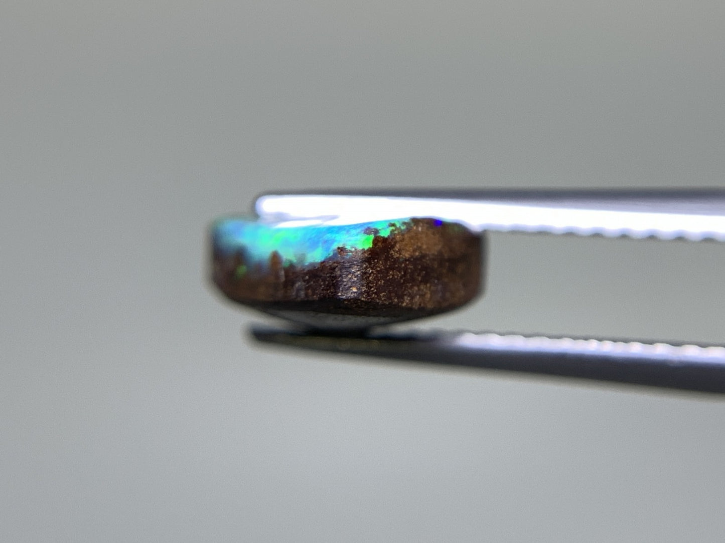 ボルダーオパール 4.680ct  宝石ソーティング付き  15.0㎜×9.4㎜×3.9㎜  天然 ルース（ 裸石 ） 4511Y