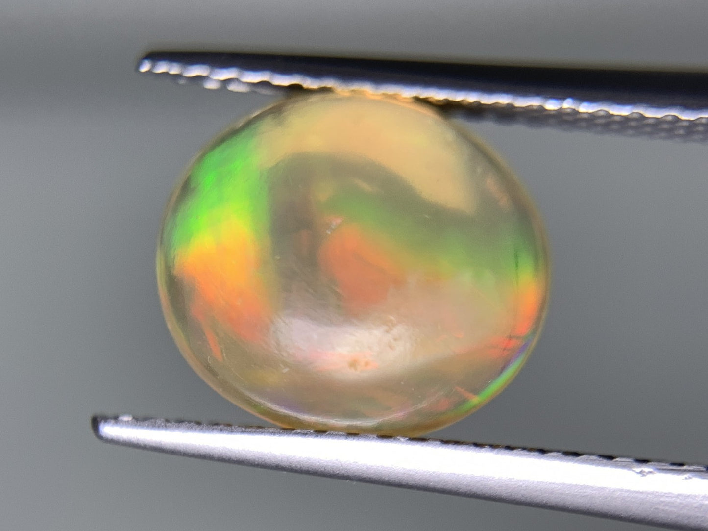 ファイアオパール 2.795ct  宝石ソーティング付き  10.5㎜×9.3㎜×5.5㎜  天然 ルース（ 裸石 ） 4531Y