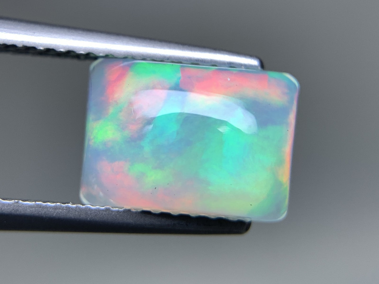 オパール 1.456ct 宝石ソーティング付き 9.4㎜×6.8㎜×3.9㎜ 天然 ルース（ 裸石 ） 4557Y